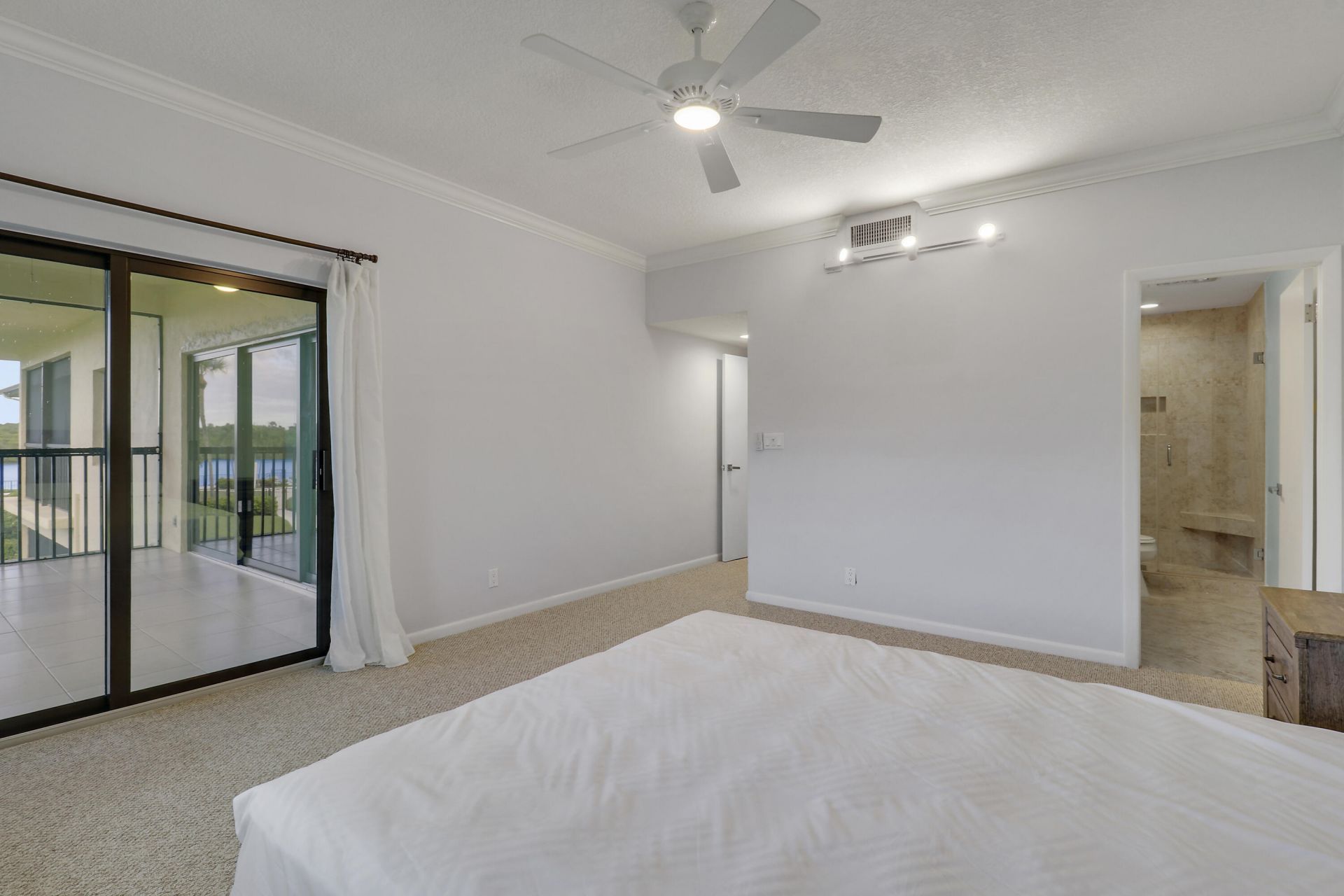 275 Beach Road, Unit B202, Tequesta, FL 33469 Photo