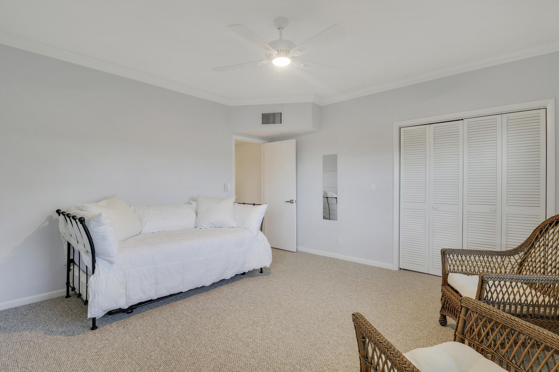 275 Beach Road, Unit B202, Tequesta, FL 33469 Photo