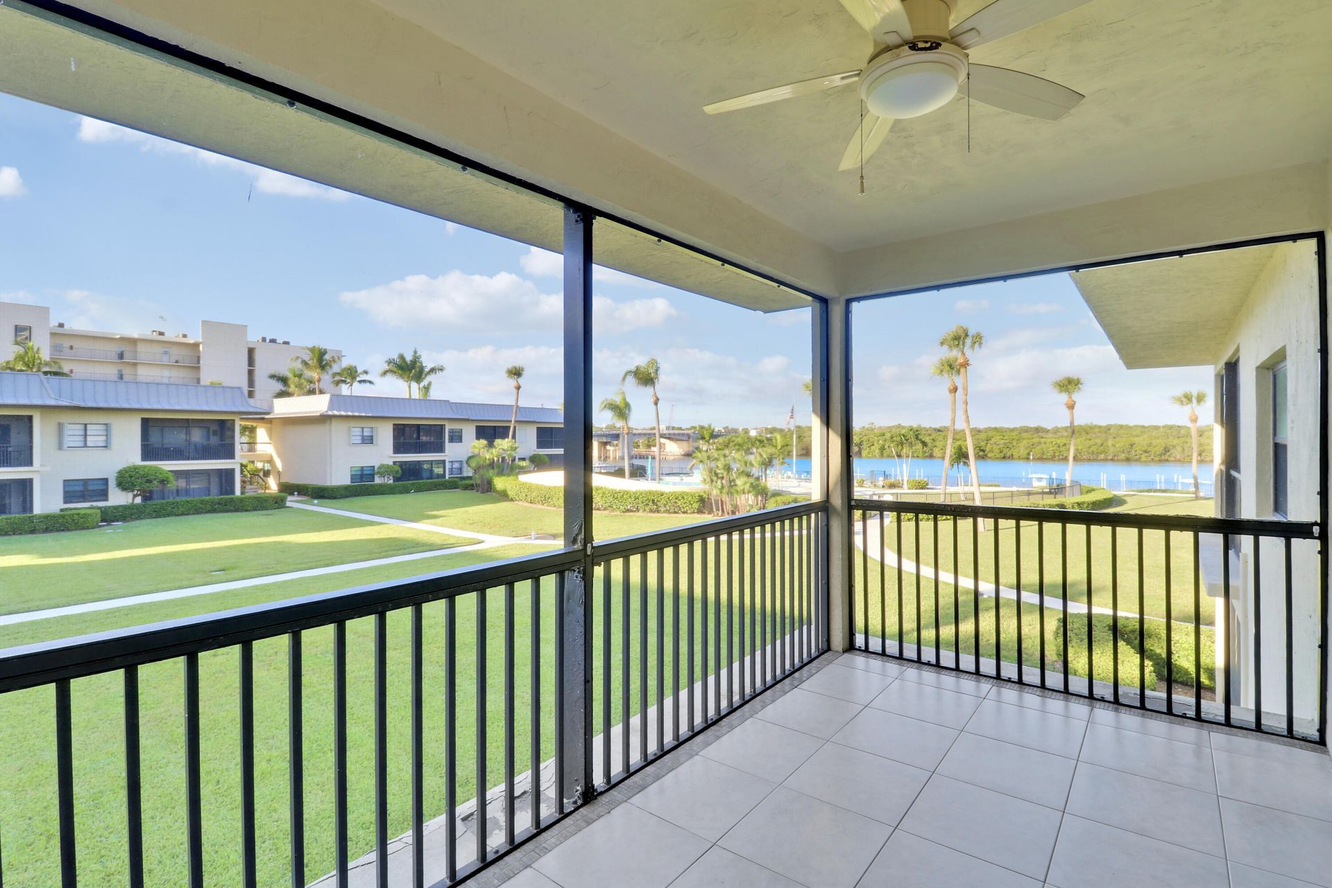 275 Beach Road, Unit B202, Tequesta, FL 33469 Photo