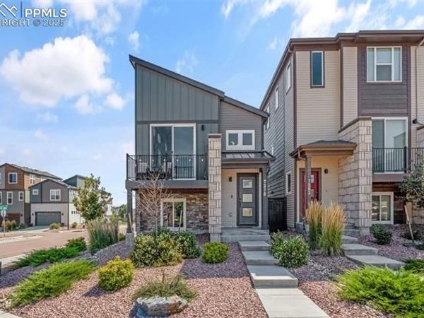 7275 Hunter Jumper Drive, Colorado Springs, CO 80922