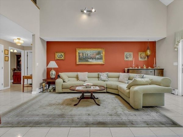 51 Walnut St, Saugus, MA 01906