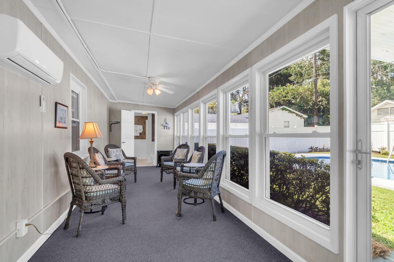 2078 Saint James Drive Photo 14