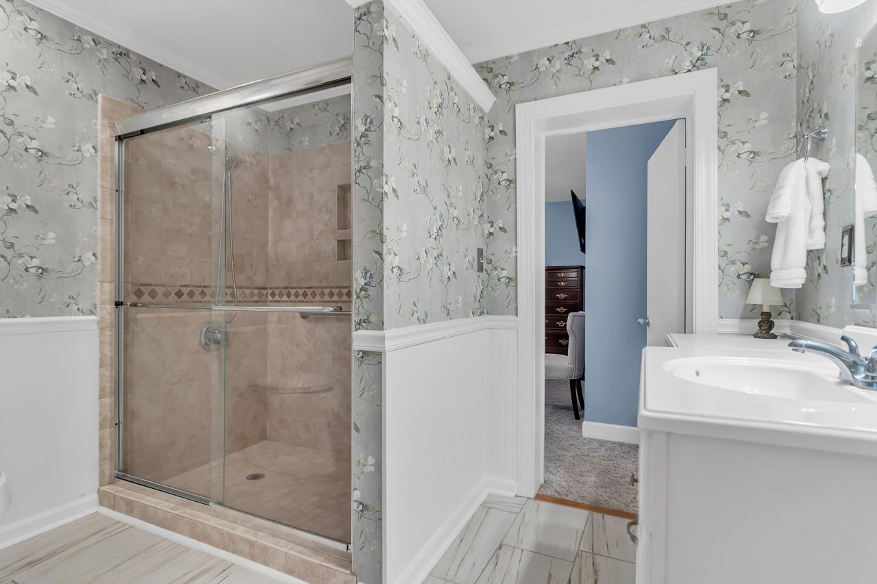 2078 Saint James Drive Photo 19