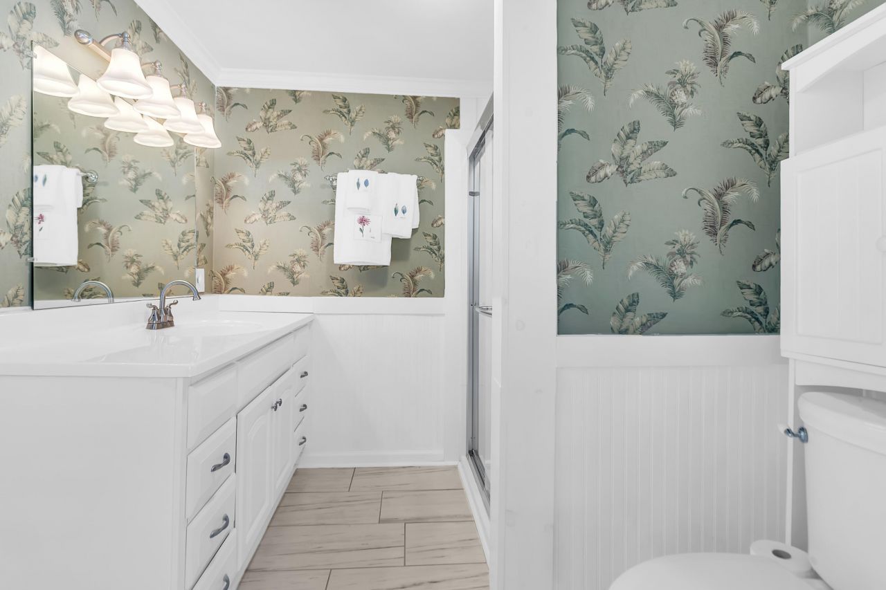 2078 Saint James Drive Photo 25