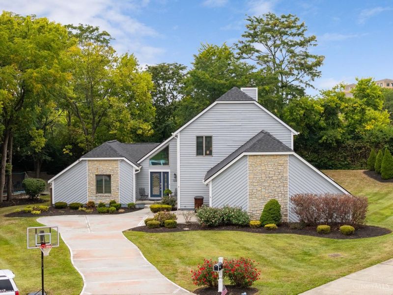 7229 W Hartford Court, West Chester, OH 45069 Photo 1