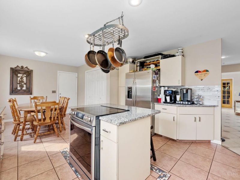 7229 W Hartford Court, West Chester, OH 45069 Photo 12