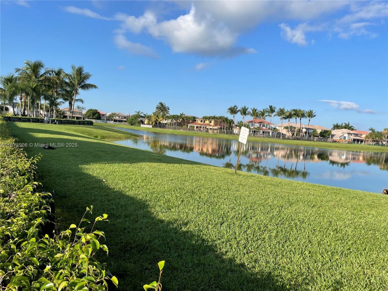 162 Court SW 70 St, Kendall, FL 33193 Photo