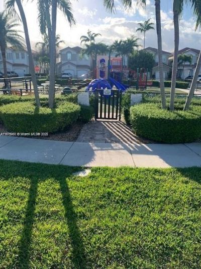 10865 NW 84th St, Doral, FL 33178 Photo