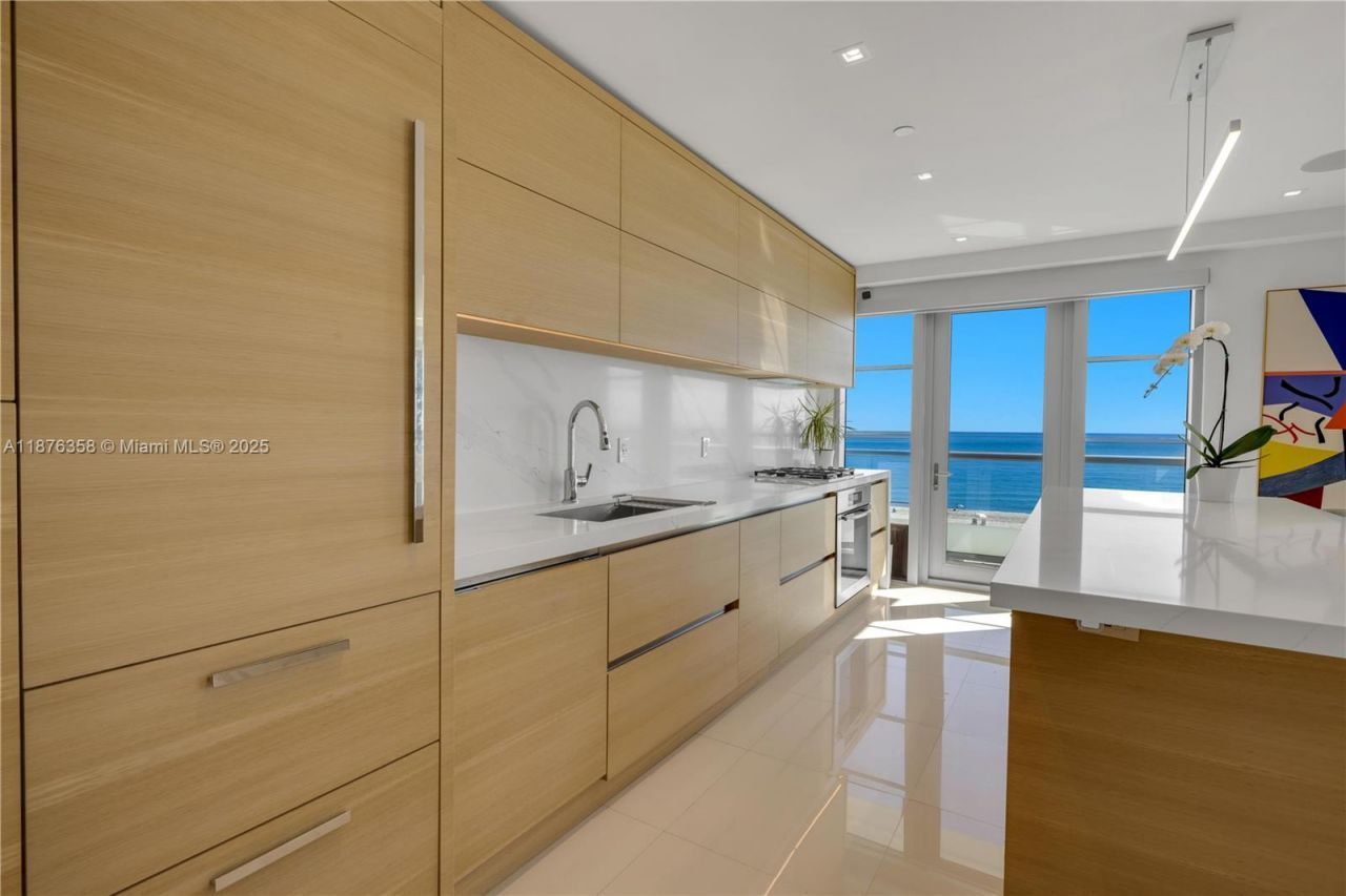 3739 Collins Ave, Unit N-501, Miami Beach, FL 33140 Photo
