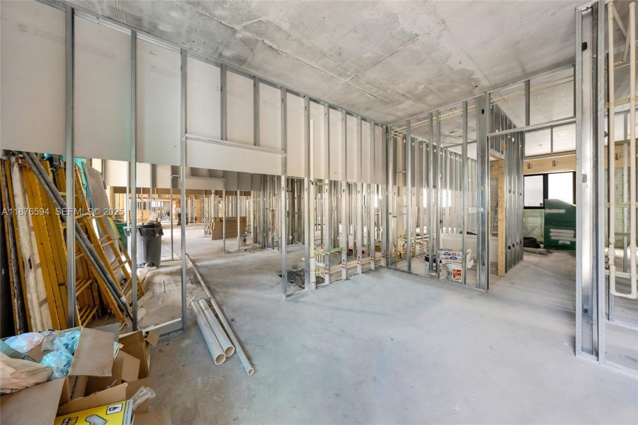 1254 SW 2nd St, Miami, FL 33135 Photo