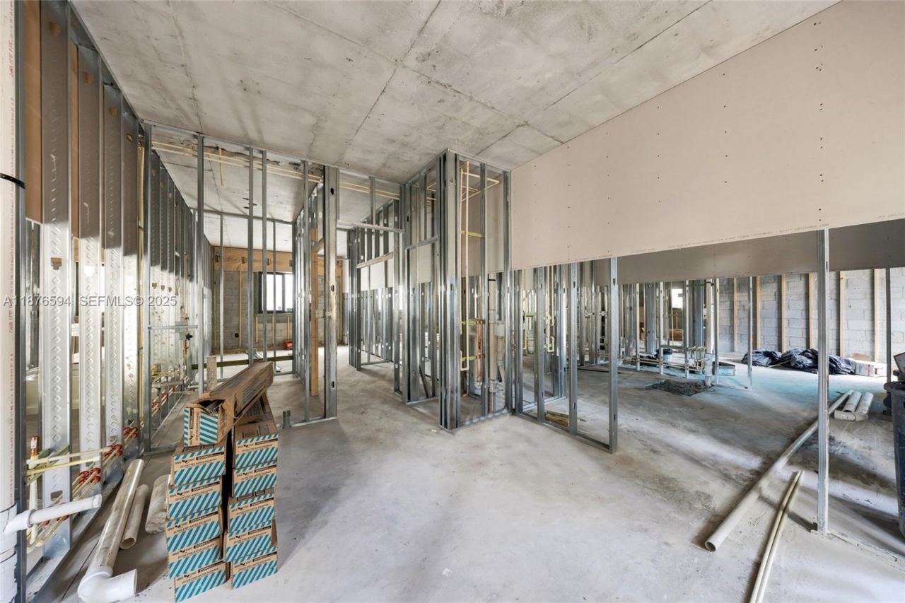 1254 SW 2nd St, Miami, FL 33135 Photo