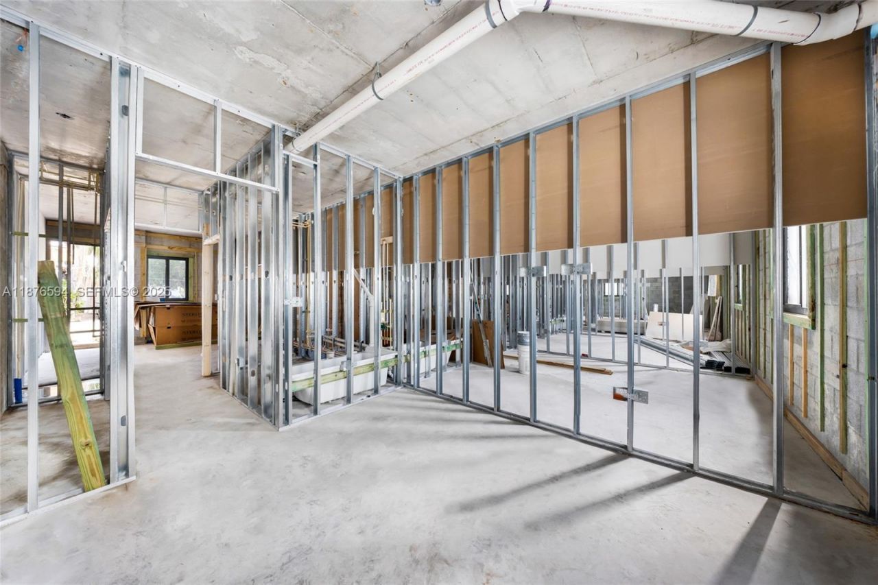 1254 SW 2nd St, Miami, FL 33135 Photo