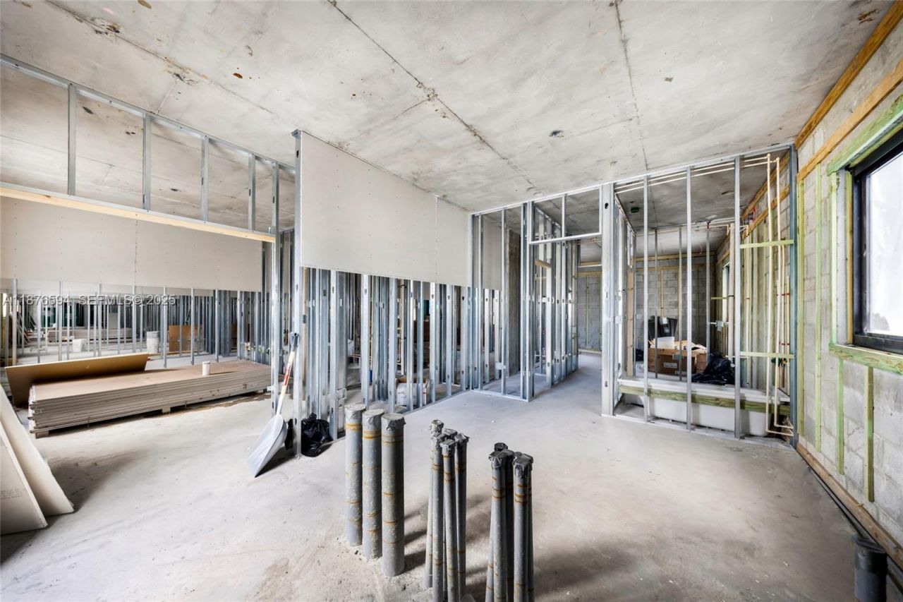 1254 SW 2nd St, Miami, FL 33135 Photo