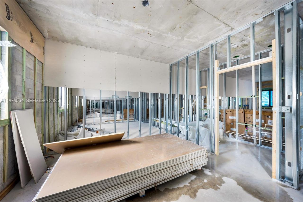 1254 SW 2nd St, Miami, FL 33135 Photo