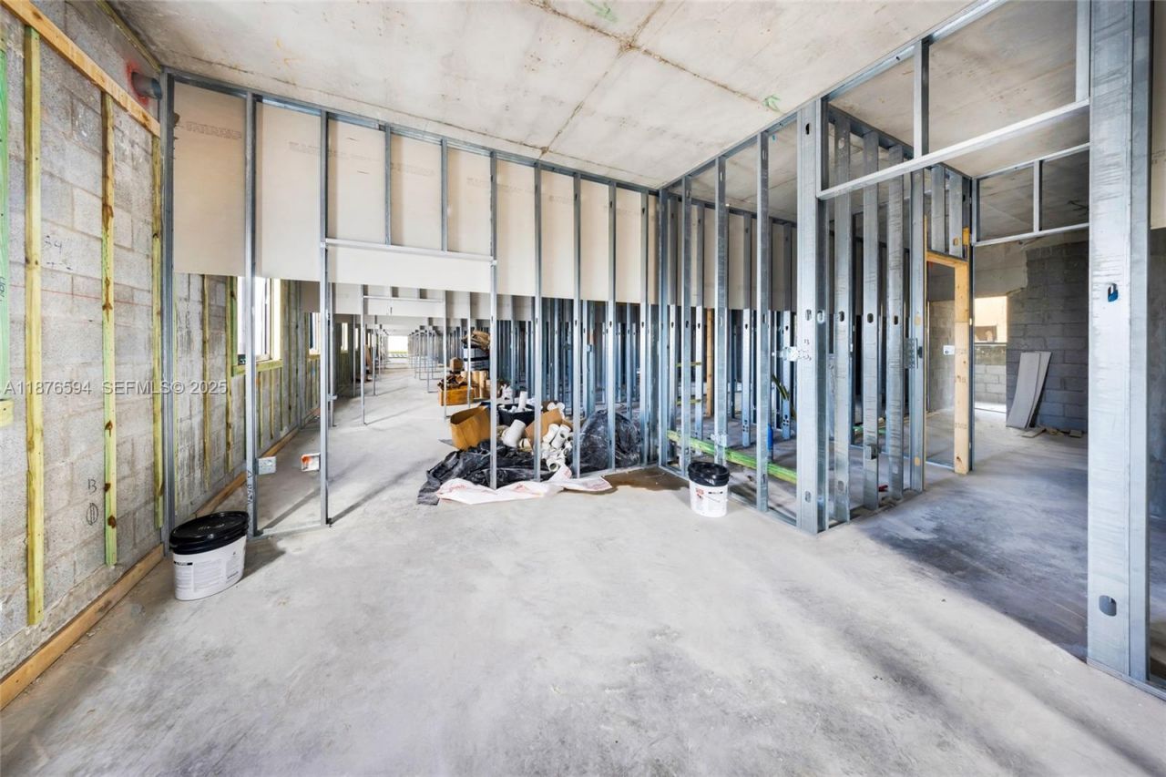 1254 SW 2nd St, Miami, FL 33135 Photo