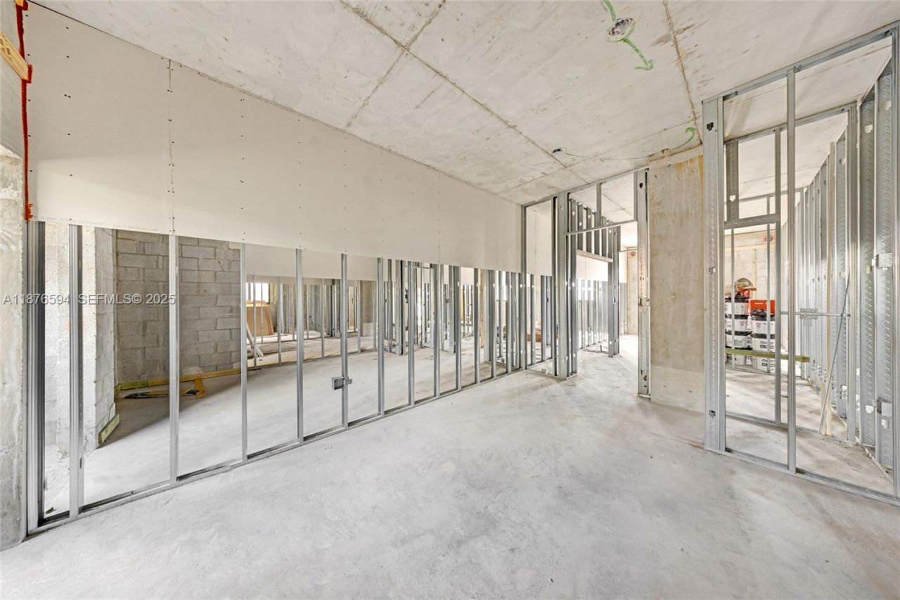 1254 SW 2nd St, Miami, FL 33135 Photo