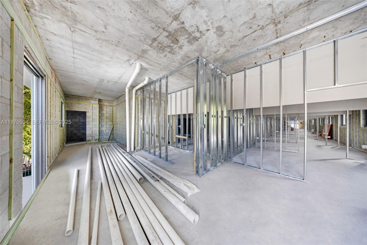 1254 SW 2nd St, Miami, FL 33135 Photo