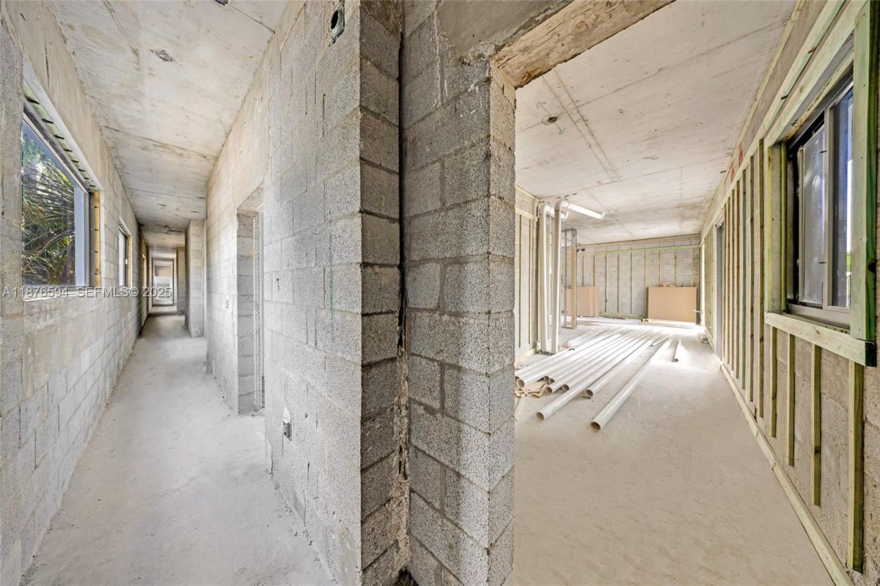 1254 SW 2nd St, Miami, FL 33135 Photo