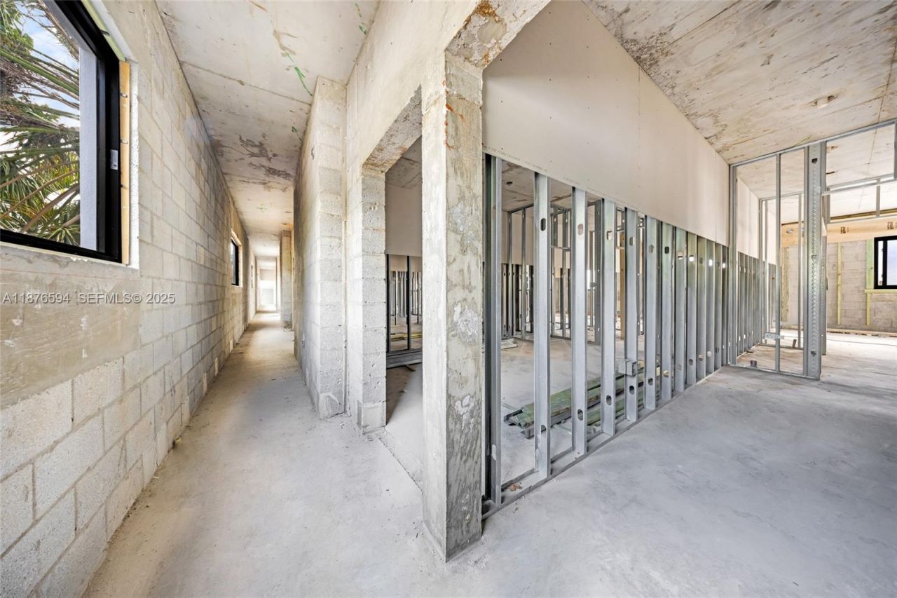 1254 SW 2nd St, Miami, FL 33135 Photo