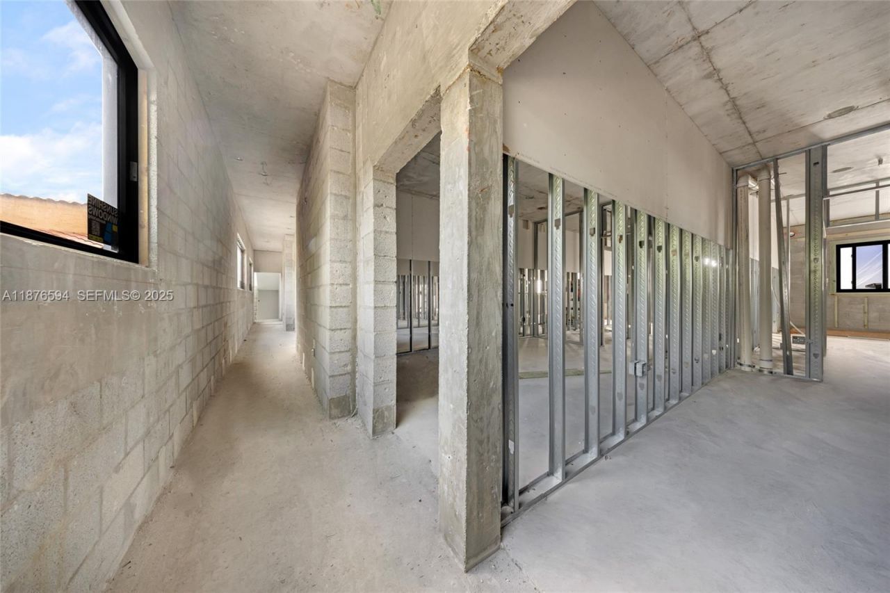 1254 SW 2nd St, Miami, FL 33135 Photo