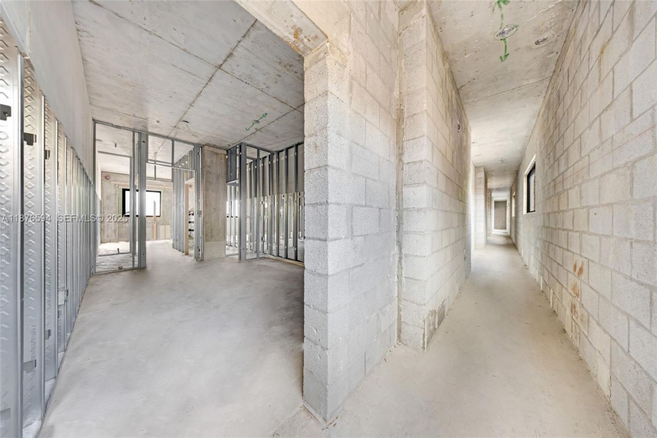 1254 SW 2nd St, Miami, FL 33135 Photo