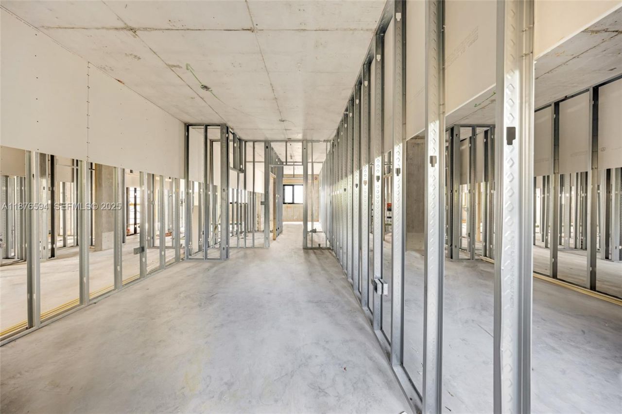 1254 SW 2nd St, Miami, FL 33135 Photo