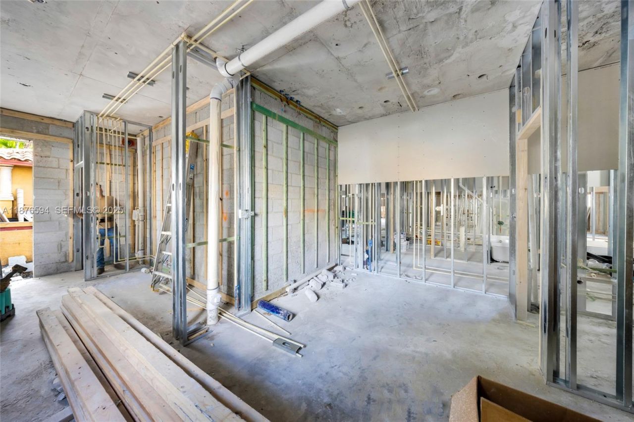 1254 SW 2nd St, Miami, FL 33135 Photo