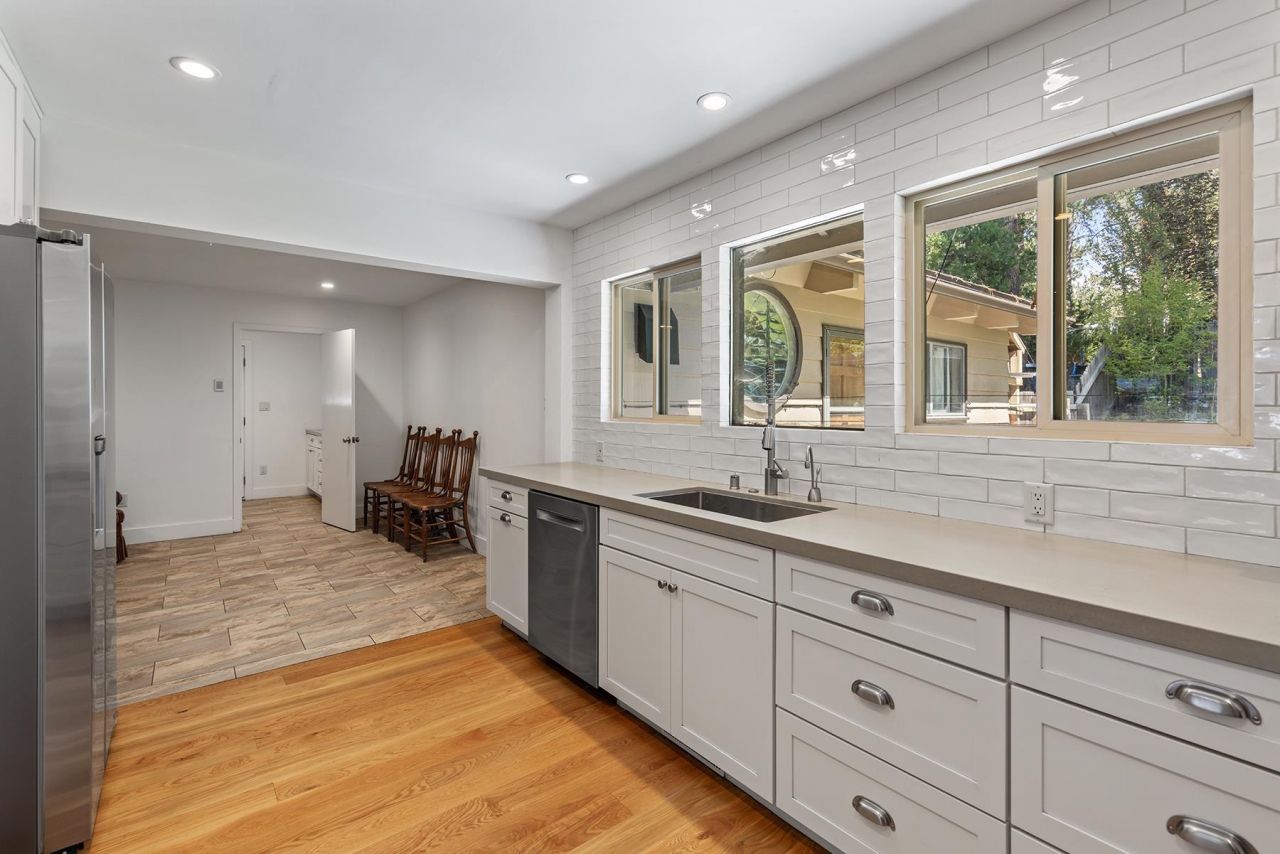 8229 Speckled Avenue, Kings Beach, CA 96143 Photo