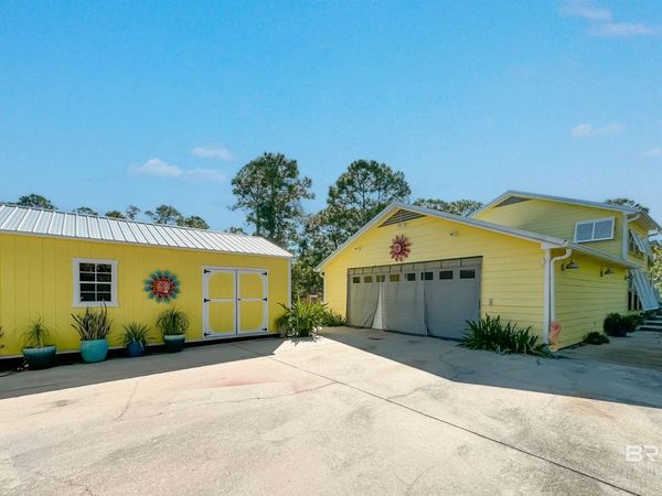 843 VETERANS Road, Gulf Shores, AL 36542