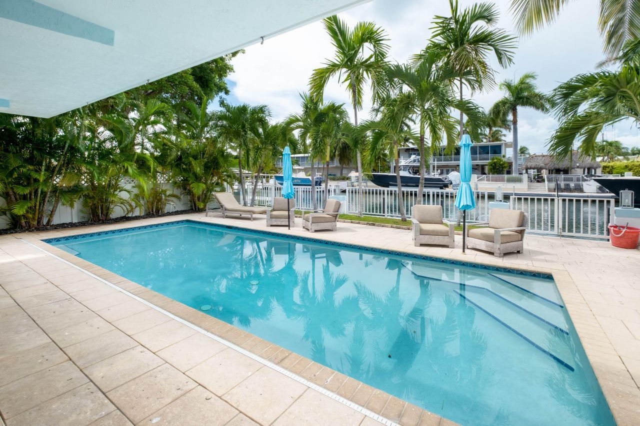 136 Giardino Drive, Islamorada, FL 33036 Photo