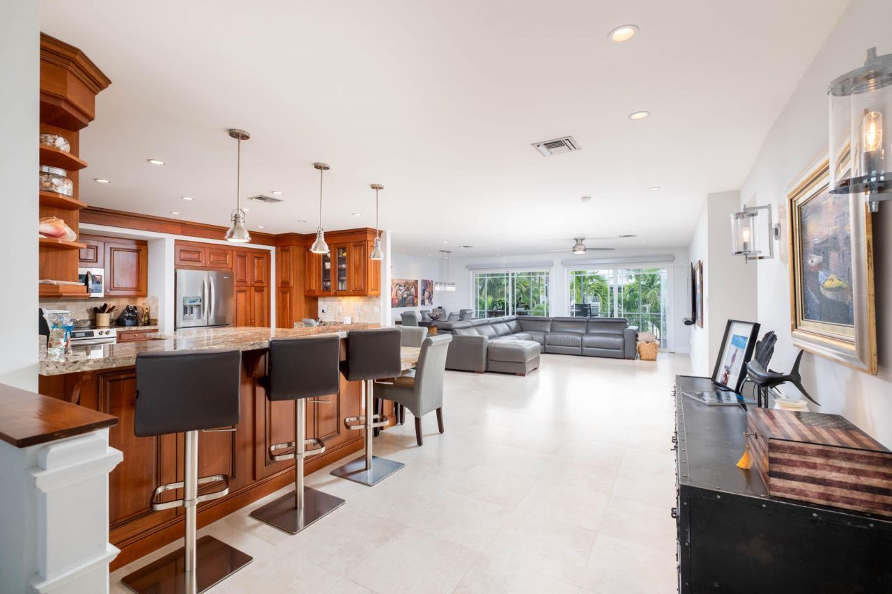 136 Giardino Drive, Islamorada, FL 33036 Photo