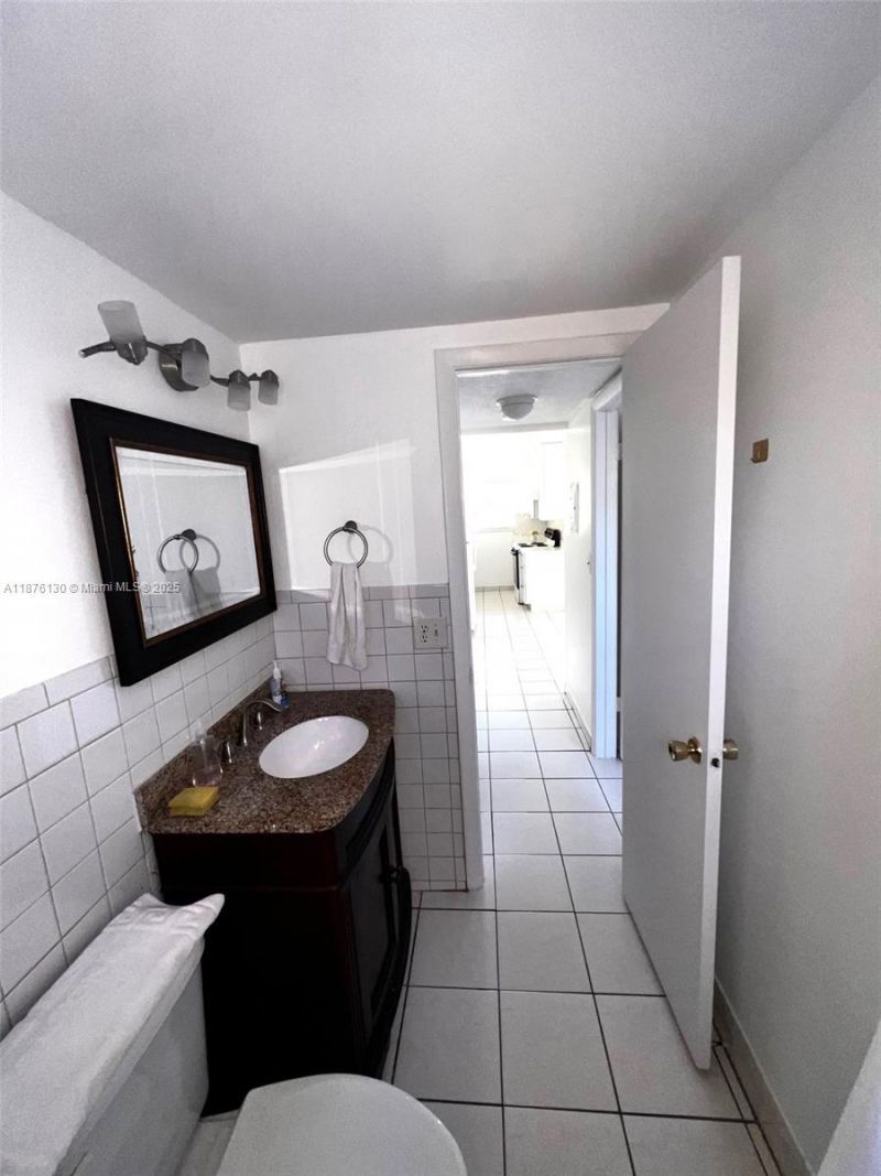 2145 Pierce St, Unit 105, Hollywood, FL 33020 Photo