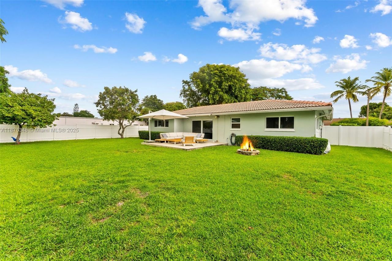 1180 SW 17th St, Boca Raton, FL 33486 Photo