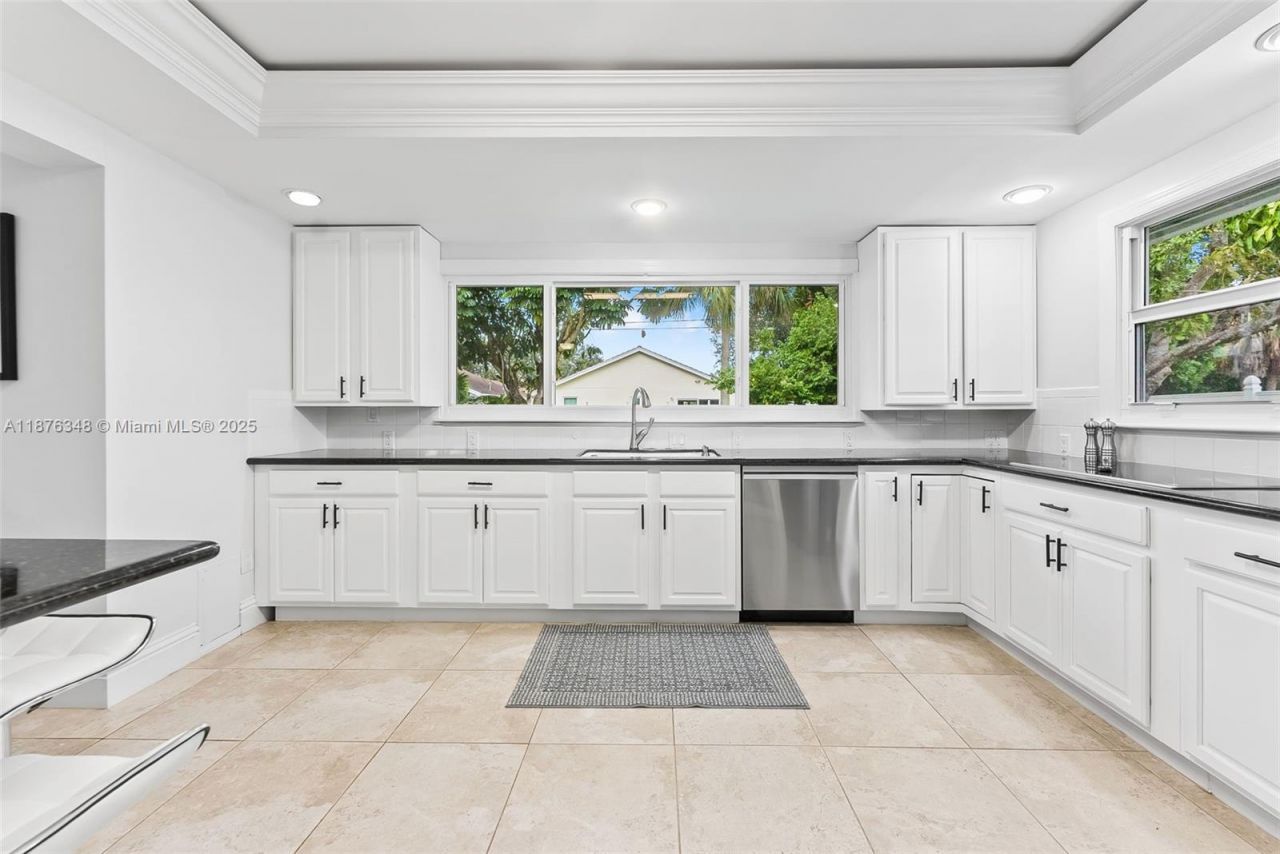 1180 SW 17th St, Boca Raton, FL 33486 Photo