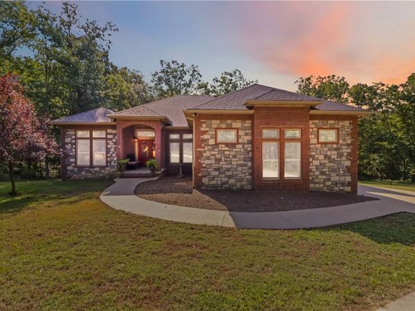 9721 E Plentywood Road, Bentonville, AR 72712