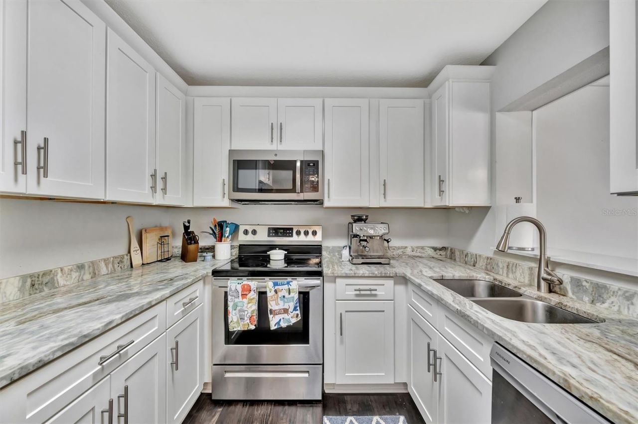 1103 20th Avenue W, Palmetto, FL 34221 Photo