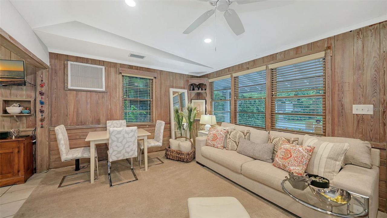 1702 Hillview Street, Sarasota, FL 34239 Photo