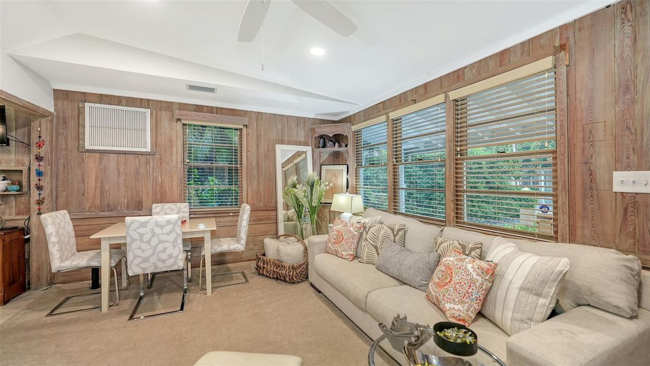 1702 Hillview Street, Sarasota, FL 34239 Photo