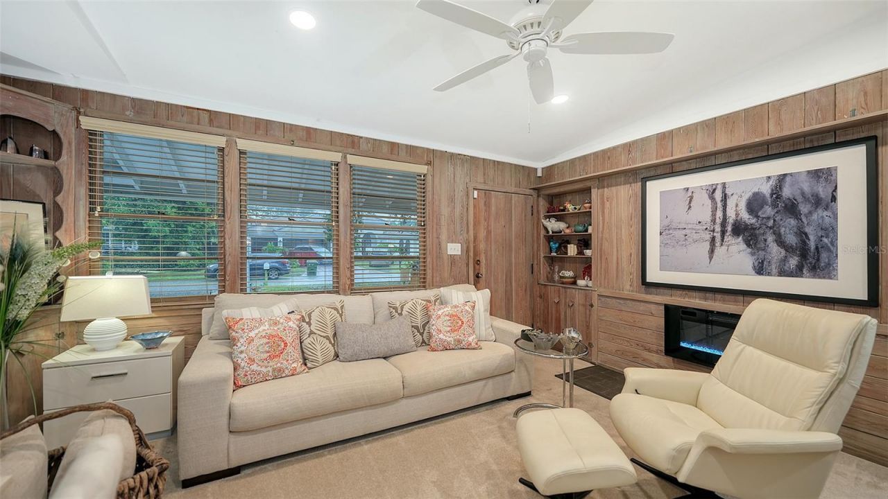 1702 Hillview Street, Sarasota, FL 34239 Photo