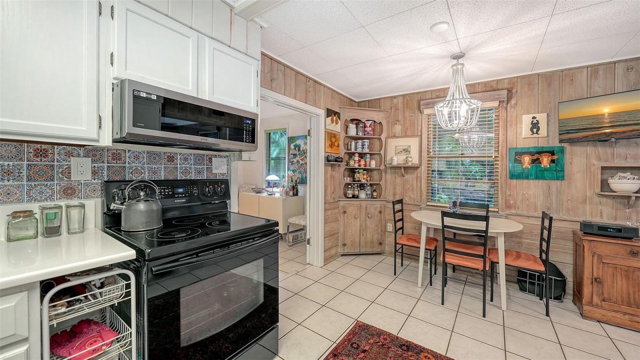 1702 Hillview Street, Sarasota, FL 34239 Photo