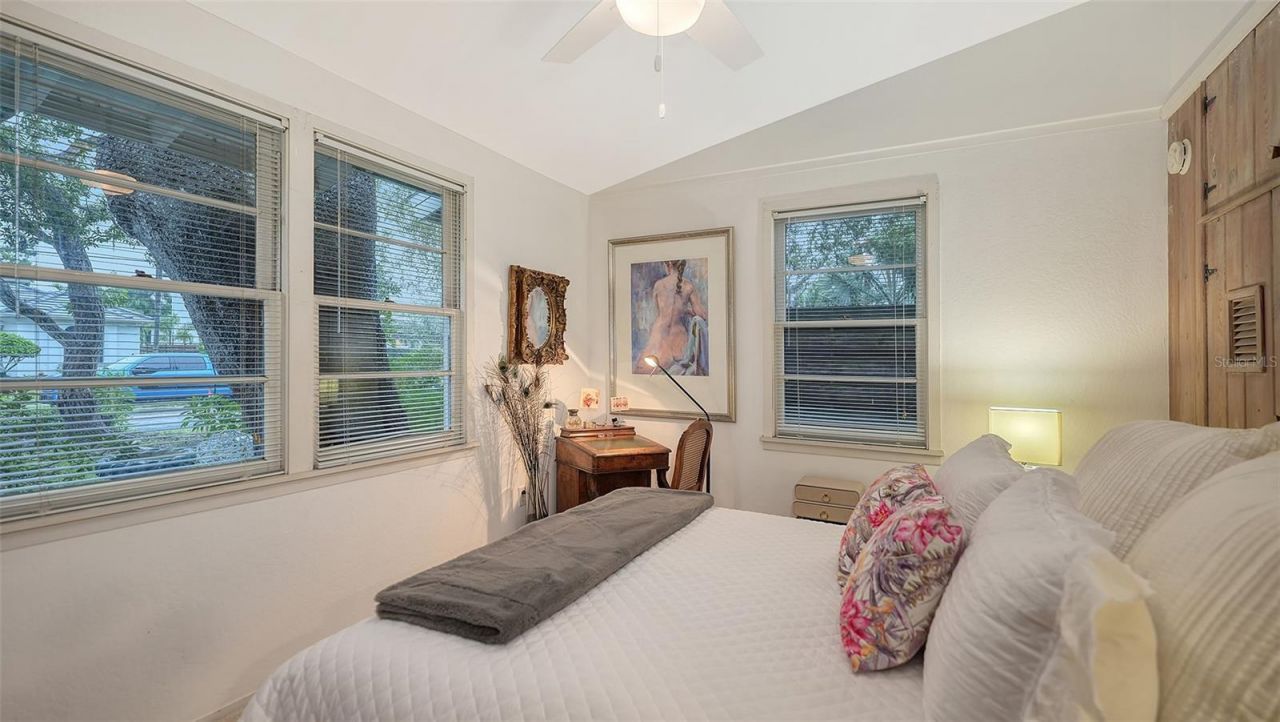 1702 Hillview Street, Sarasota, FL 34239 Photo