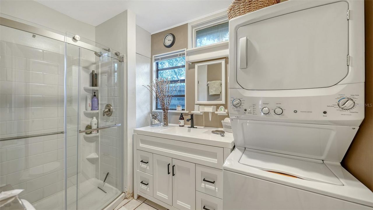 1702 Hillview Street, Sarasota, FL 34239 Photo