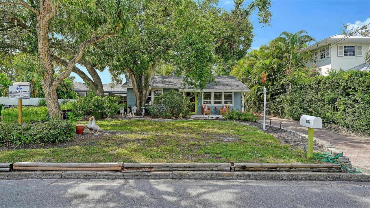 1702 Hillview Street, Sarasota, FL 34239 Photo