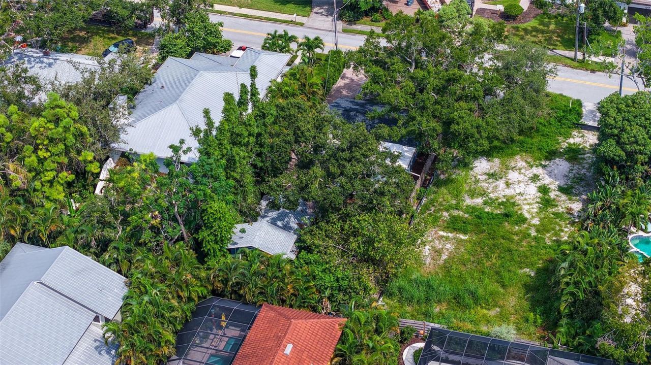 1702 Hillview Street, Sarasota, FL 34239 Photo