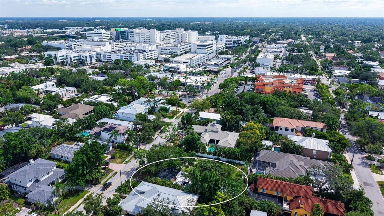 1702 Hillview Street, Sarasota, FL 34239 Photo