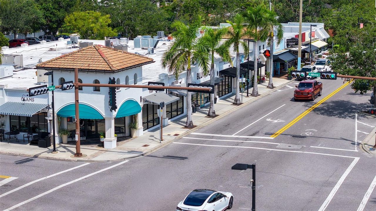 1702 Hillview Street, Sarasota, FL 34239 Photo