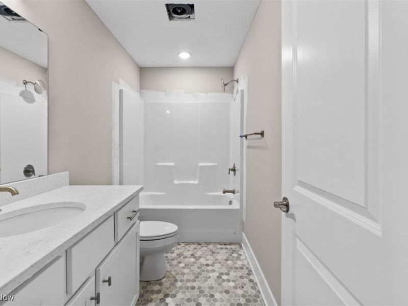 2085 Wynn Road, Unit 2, Cleveland, OH 44118 Photo 21