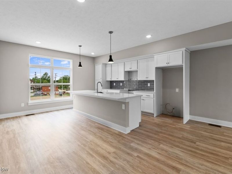 2085 Wynn Road, Unit 2, Cleveland, OH 44118 Photo 3