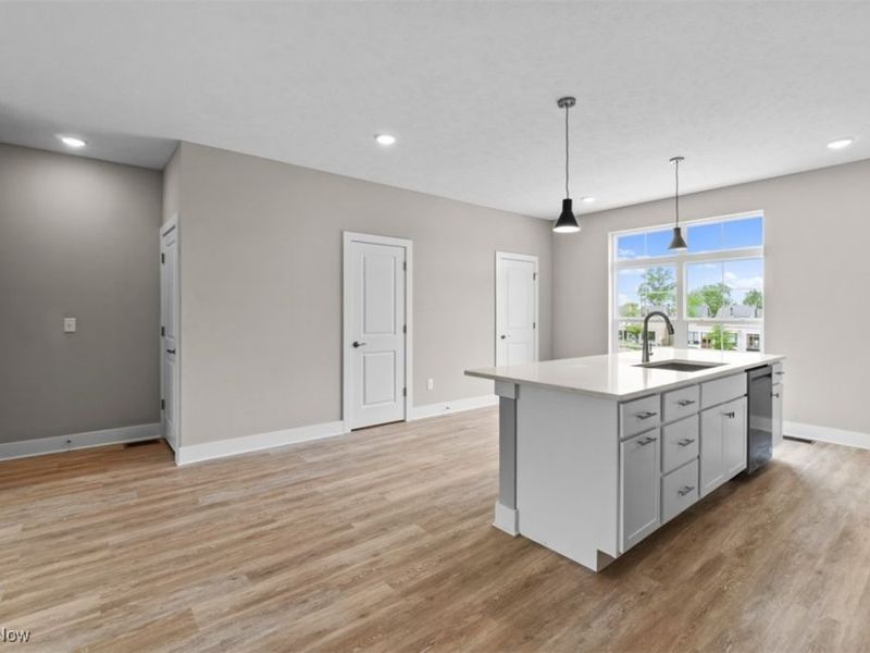 2085 Wynn Road, Unit 2, Cleveland, OH 44118 Photo 4