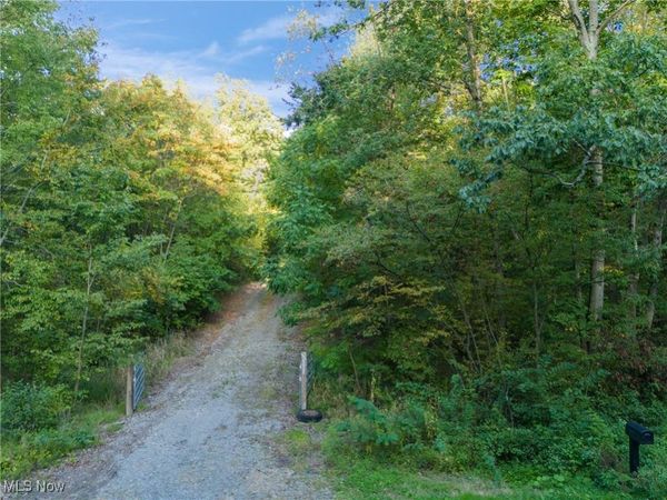 1135 N Mahoning Portage Co Line Road, Lake Milton, OH 44429